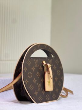 Louis Vuitton 2.5