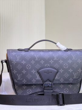 Louis Vuitton 2.8