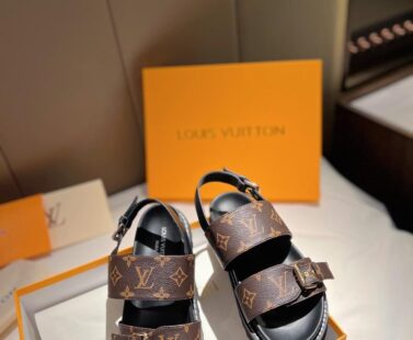 Louis Vuitton Sandal 10