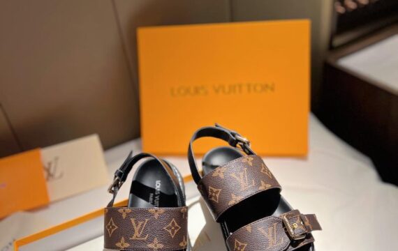 Louis Vuitton Sandal 10