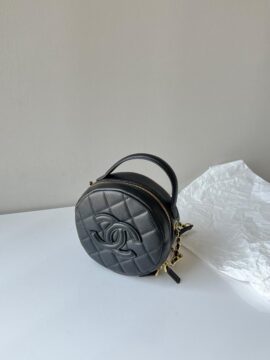 Chanel bag 33