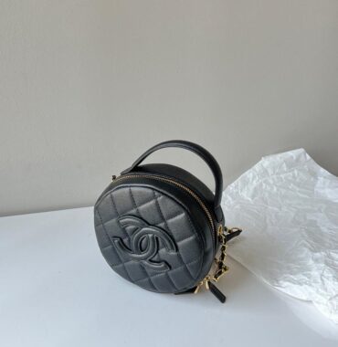 Chanel bag 33