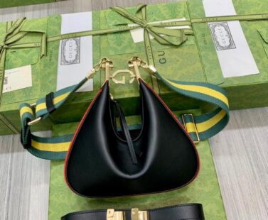 Gucci Bags 36